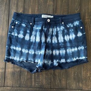 Torrid blue tie dye denim shorts size 18
